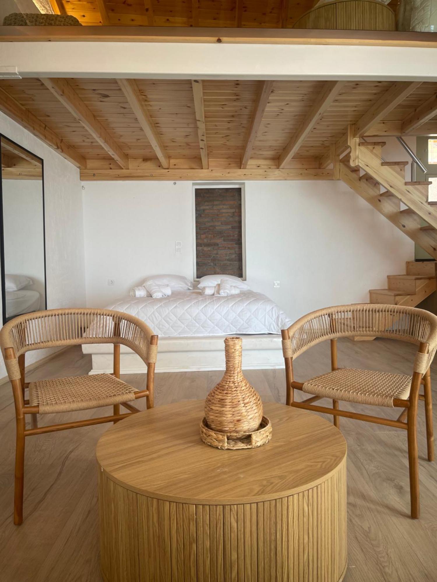 Appartement Michalelis Loft & Cave à Plomari Extérieur photo